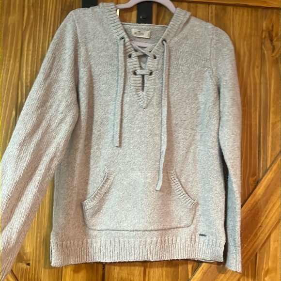 Hollister - Picture 1 of 6